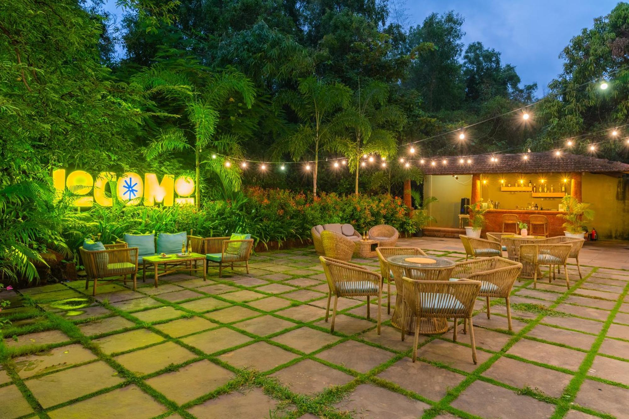 Locomo Boutique, Morjim - Stay Work Eat Exterior foto