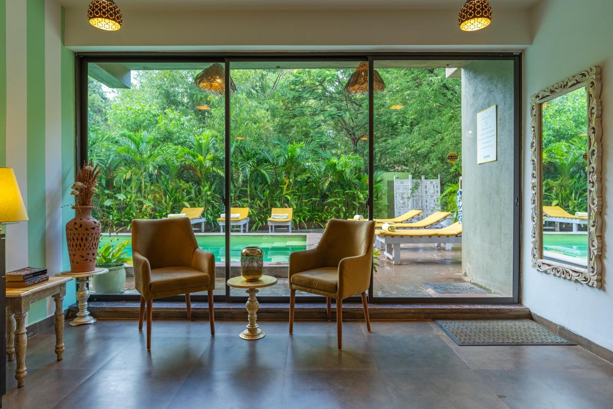 Locomo Boutique, Morjim - Stay Work Eat Exterior foto