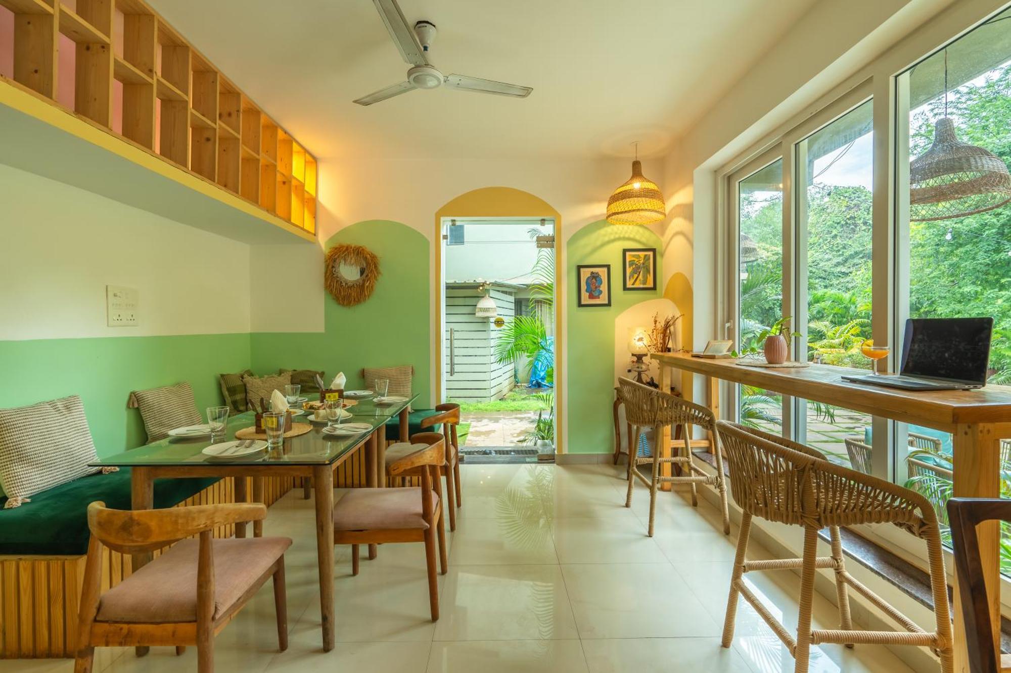 Locomo Boutique, Morjim - Stay Work Eat Exterior foto